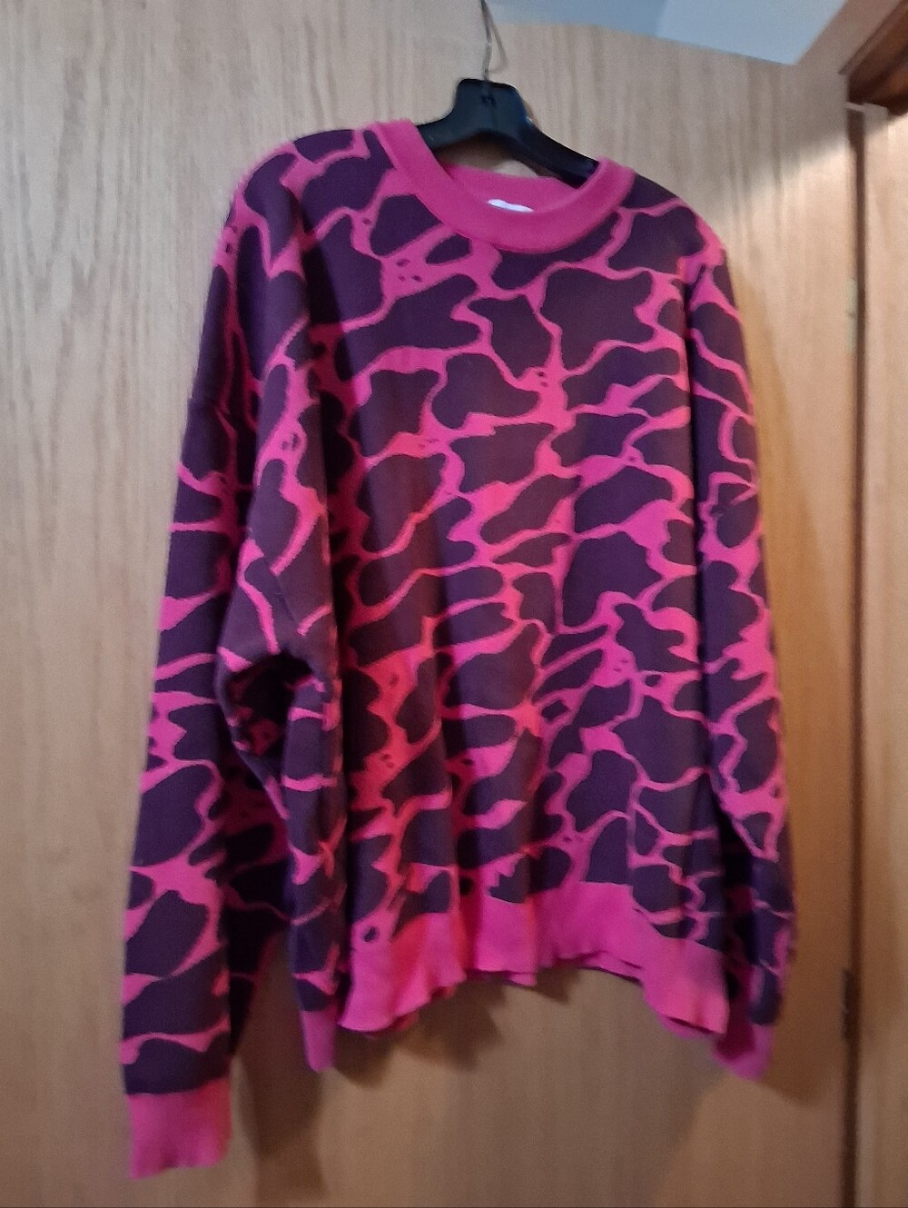 KROST pullover sweater, vibrant geometric abstract animal jacquard Pattern, Larg